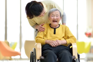 株式会社フレンドツリー（夕張郡）の女性バイト求人情報